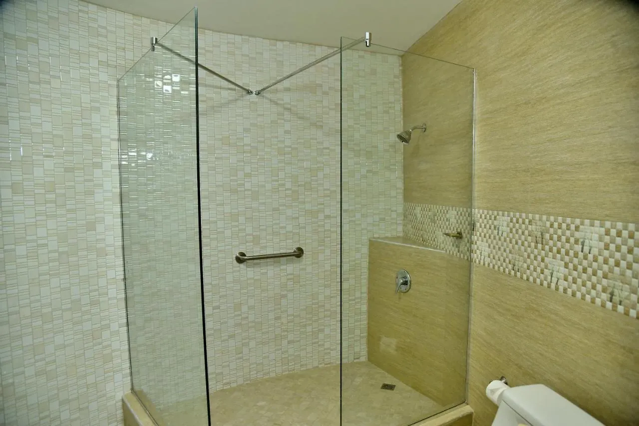 Hotel Grand A View 蒙特哥贝 4*,  牙买加